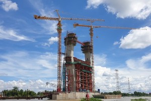 One worker dies in labor accident at My Thuan 2 bridge construction site