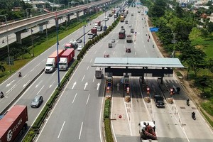 HCMC spends US$641,000 for BOT Phu Huu toll collection