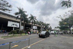 Tan Son Nhat Airport switches pick-up point for app-based taxi to int'l terminal