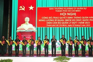 HCMC High Command officers, soldiers promoted to military ranks