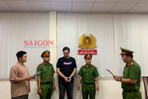 Foreigner arrested for lending services with interest of over 1,300 percent