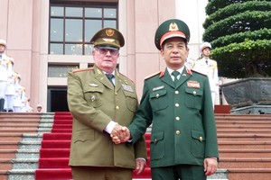 Vietnam, Cuba strengthen defense relations to cooperate in various fields 