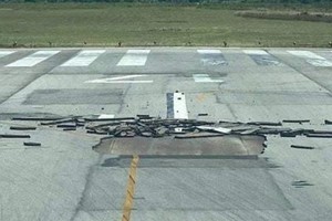 Flights to or from Vinh Airport briefly suspended after runway incident