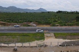 Phan Thiet - Dau Giay expressway project gets errors in land recovery, leveling