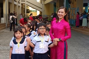 Over 102,000 first graders in HCMC start new school year