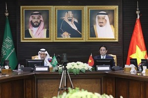 PM attends Vietnam-Saudi Arabia Business Forum in Riyadh