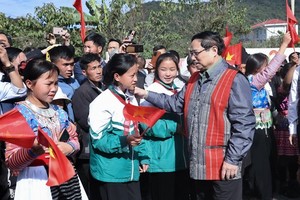 PM joins celebration of great national unity day in Lai Chau