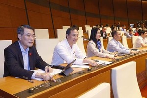 National Assembly adopts law on National Defense at sixth session