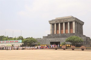Over 2.2 million Vietnamese, foreigners pay tribute to late President in 2023