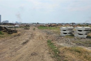 HCMC to strictly handle contractors behind schedule