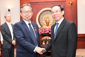 Outgoing Ambassador of Japan to Vietnam bids farewell to HCMC Party Chief