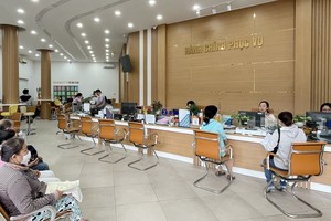 HCMC establishes 5 working delegations to check administrative reform