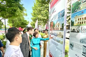 Photo exhibition “Hai Phong – France Heritage” opens in HCMC