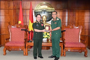 HCMC War Veterans' Association receives Lao veterans
