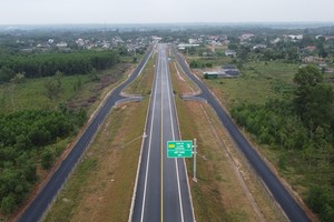 US$273 mln to be spent on expansion of Cam Lo - La Son expressway section