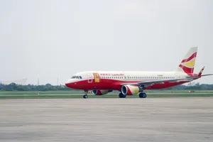 Hai Phong’s Cat Bi airport welcomes first flight from China’s Lijiang