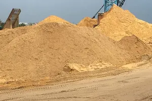 Localities urged to complete procedures for sand mine exploitation by August