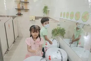 Schools across HCMC proactively take measures against measles