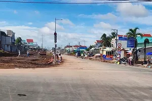 Tien Giang hands over entire site for Rach Mieu 2 Bridge construction project