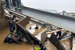 PM urges rapid action on new Phong Chau Bridge after collapse