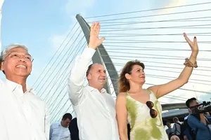 Bulgarian President, his spouse visit top sightseeing place in Ho Chi Minh City