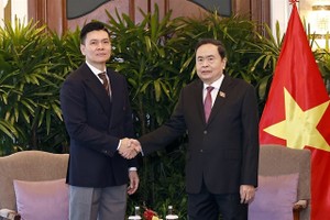 NA Chairman receives leader of Singapore’s Sembcorp Development