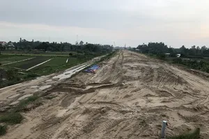 Localities urged to ensure sand supply for Can Tho - Ca Mau Expressway project