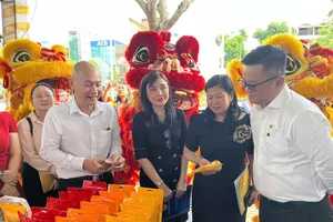 Ho Chi Minh City launches mobile sales-market stabilization program for Tet