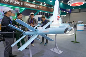 Impression of Vietnam’s suicide combat UAVs at defense exhibition