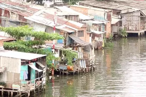 Ho Chi Minh City strives to eliminate 323 temporary housing by April 30, 2025