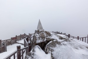 Various Northern localities see snowfall