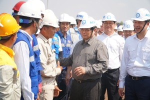 PM inspects key southern transport projects