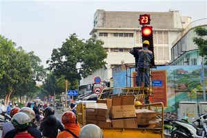 Deputy PM calls for action to address inadequacies in traffic sign