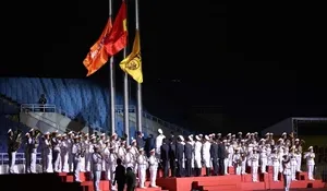 Collective singing of national anthem sets Vietnam Records