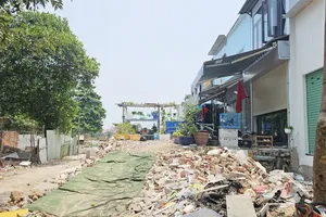 HCMC accelerates site clearance, urges public investment disbursement