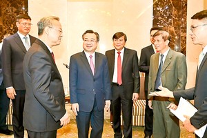 People's Daily ready to exchange with HCMC’s media agencies