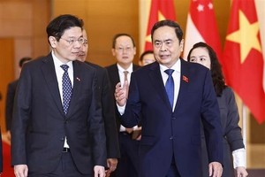 National Assembly Chairman receives Singaporean PM