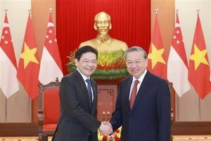 Singaporean PM concludes official visit to Vietnam