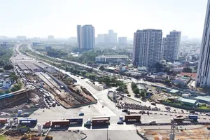 Numerous transportation projects in HCMC inaugurated, broken ground