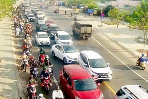 Traffic congestion prevalent after Hung Kings' Commemoration Day