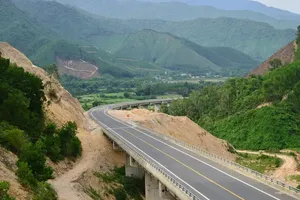 Over US$842 mln to be invested in Moc Chau – Son La Expressway