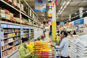 Supermarkets expand essential goods stock in preparation for storm Wipha