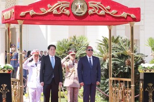 Egyptian President hosts red-carpet welcome ceremony for Vietnamese State leader