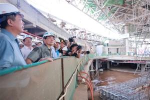 14,000 workers push through holiday to speed up delayed Long Thanh airport