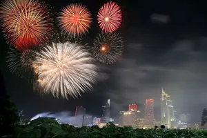Ho Chi Minh City regulates traffic for National Day firework performances
