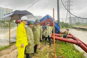 Hanoi issues alarm level 3 as Ca Lo River floodwater rises