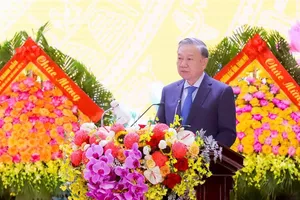 Party Chief attends 80th anniversary ceremony of Military Region 4 Forces