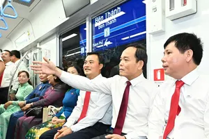 HCMC Party Congress delegates tour Ben Thanh–Suoi Tien Metro Line