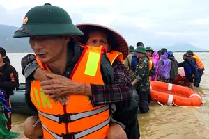 Solidarity among Vietnamese people glows in wake of floods