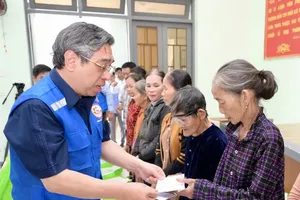 Ho Chi Minh City supports Quang Ngai with VND10 bln for storm, flood recovery